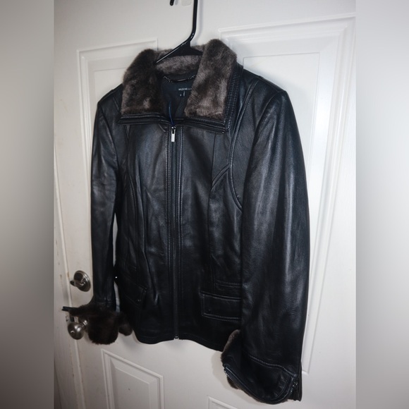 WILSONS LEATHER Genuine leather bomber jacket SIZE SMALL - Picture 2 of 4